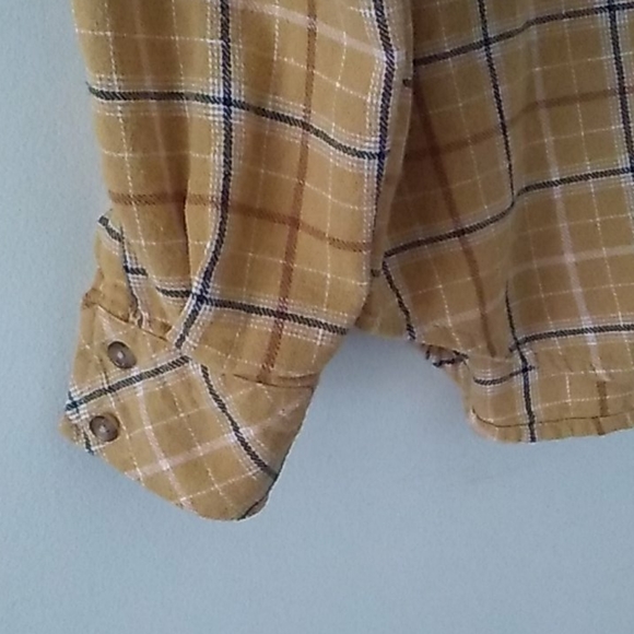 Universal Thread medium shirt - Picture 3 of 6